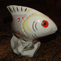 Жемчужная рыбка фарфоровая статуэтка
